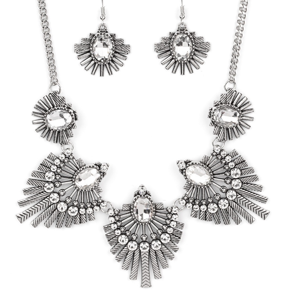 Paparazzi miss YOU-niverse necklace